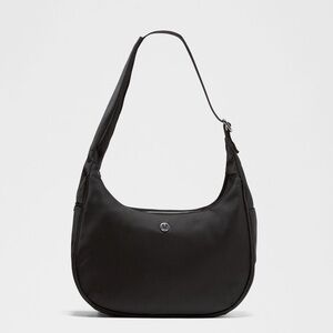 Lululemon City Essentials Bag